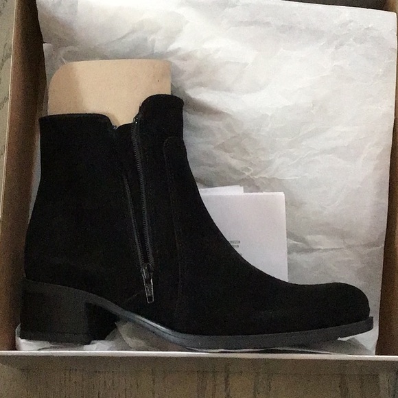 La Canadienne Harrison Black Suede Boot 